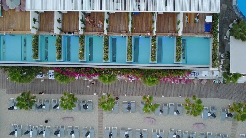 Готель Mykonos Dove Beachfront 5*