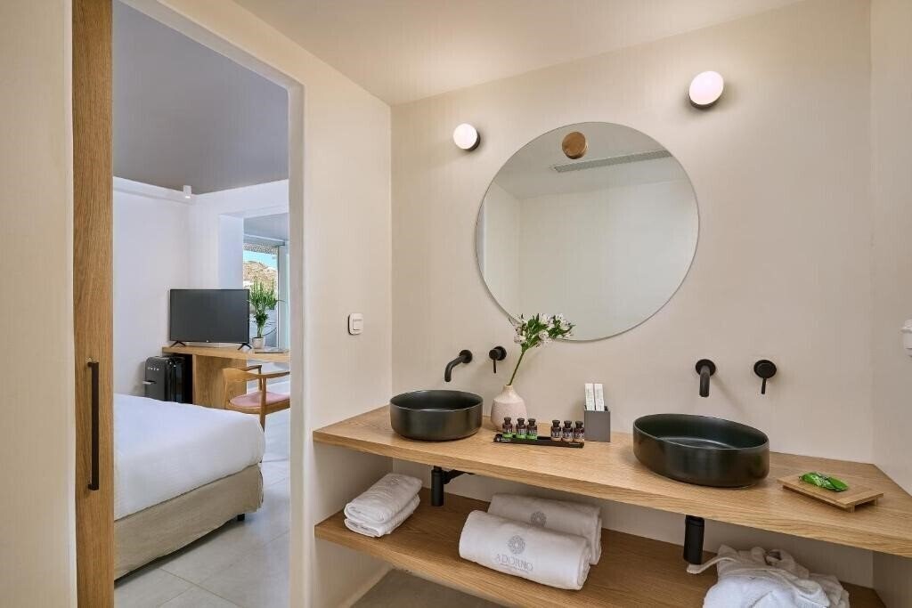 Фотография Adorno Beach Hotel & Suites 4*