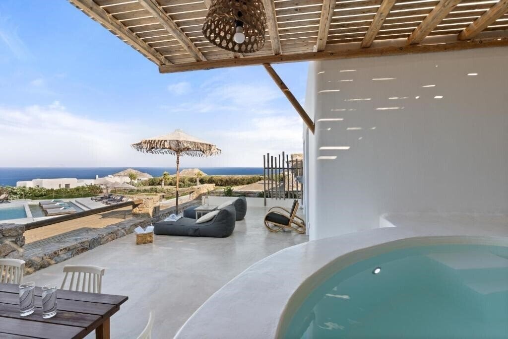 Отель Myconian Crown Suites 3*