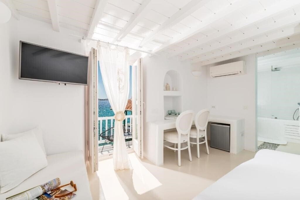 Фото Little Venice Suites 4*