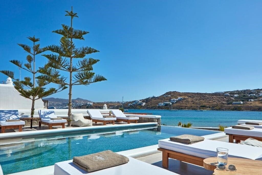 Готель Mykonos Waves Beach 4*