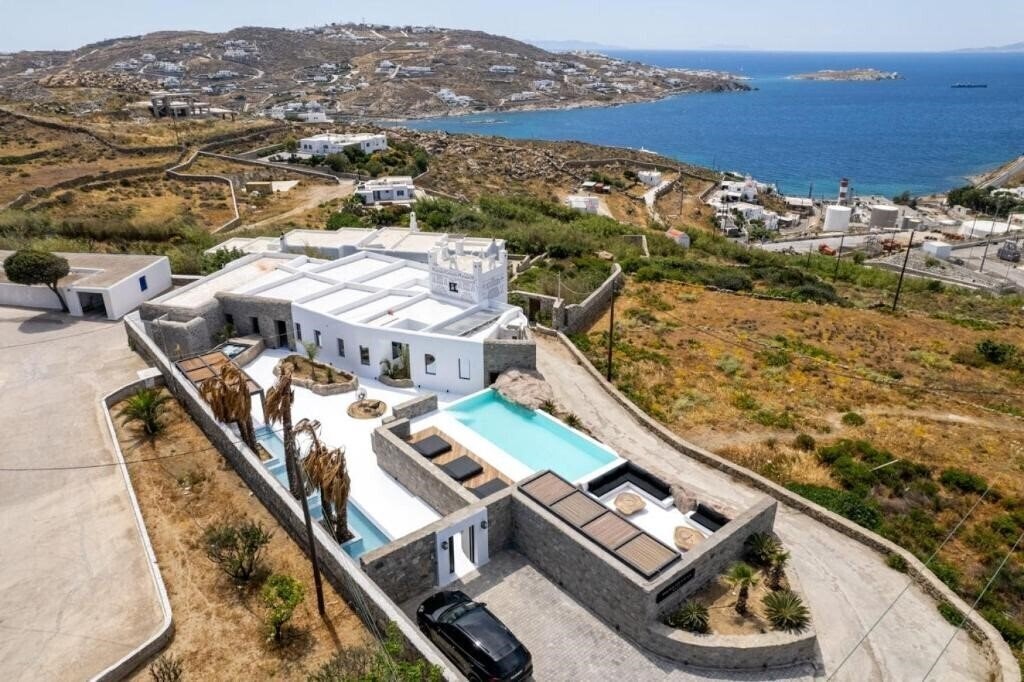 Картинка Mykonos City Dark Villa 5*