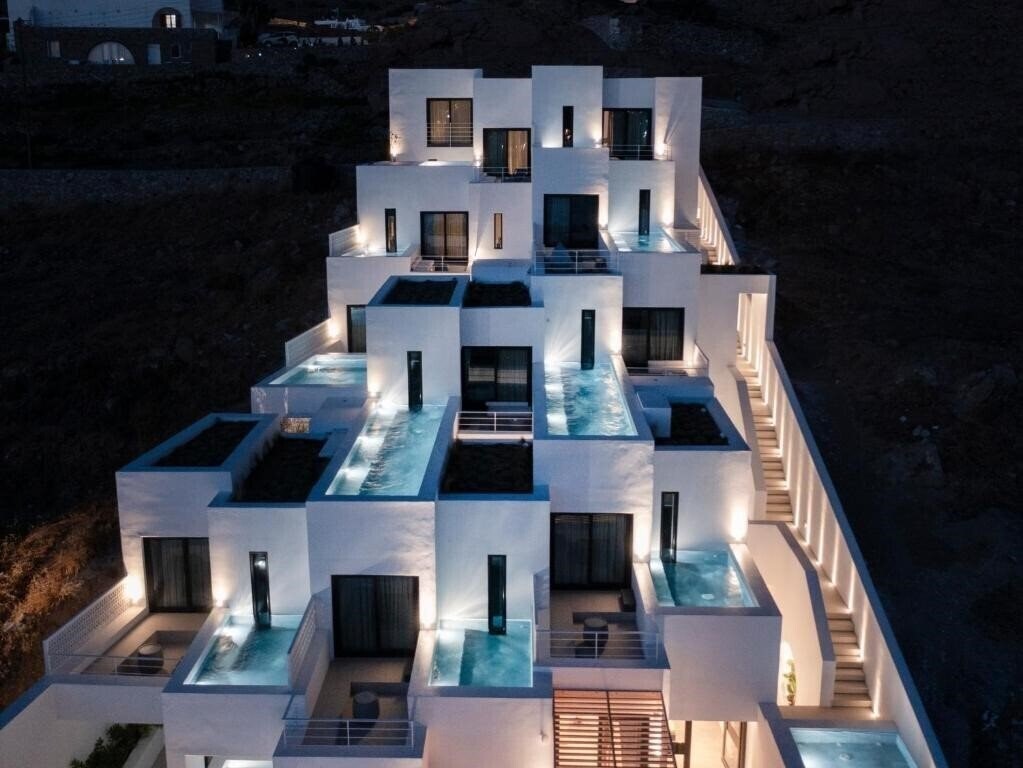 Фото Cubic Hotel 4*