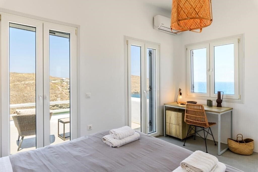 Фотографія La Residence Mykonos Hotel Suites 5*