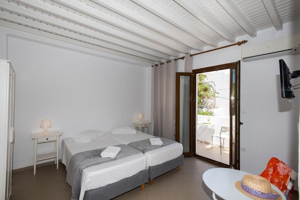 Фото Lirous Studios 3*