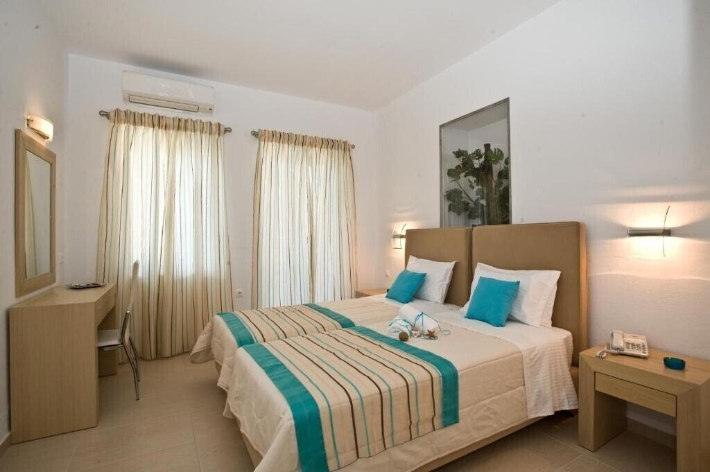 Отель Zannis Hotel 3*