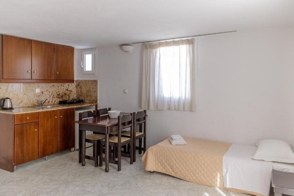 Фотография Elena Suites 3*