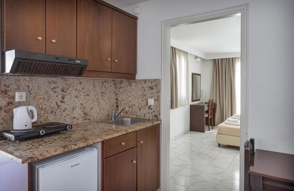 Картинка Elena Suites 3*
