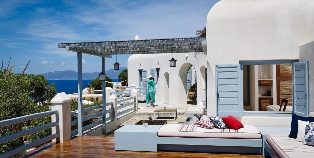 Отель Belvedere Waterfront Villa & Suites 5*