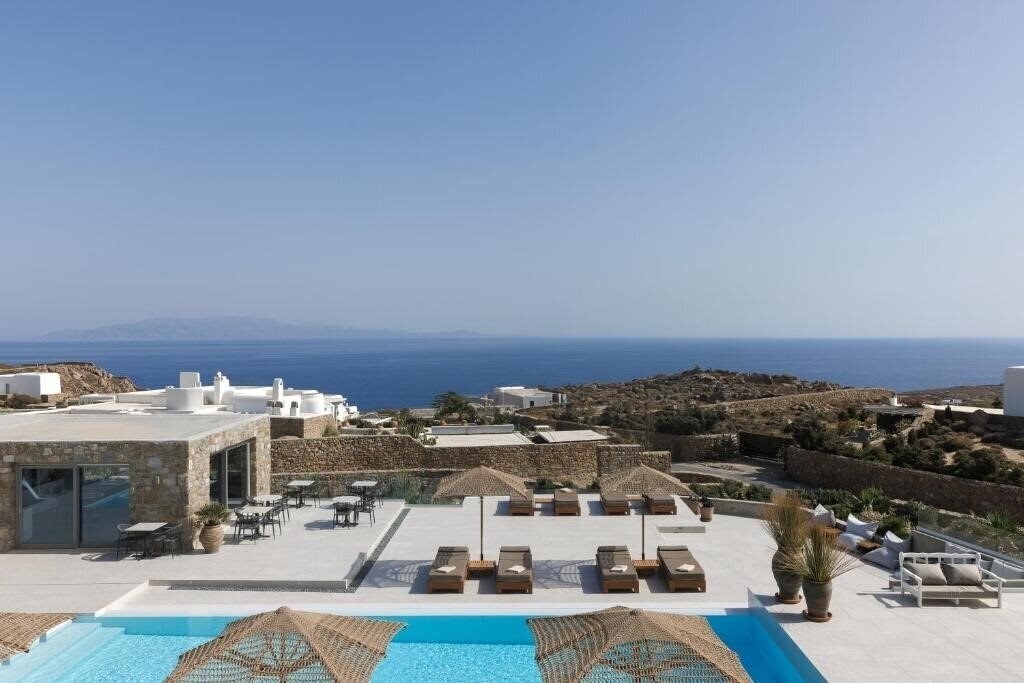 Готель Ionic Suites Mykonos 4*