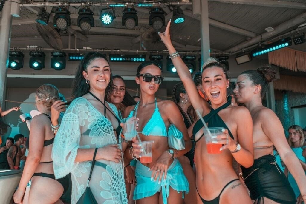 Картинка Paradise Beach Resort 2*