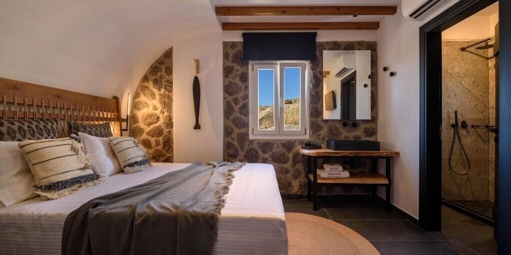 Отель Vrachos Suites Mykonos 3*