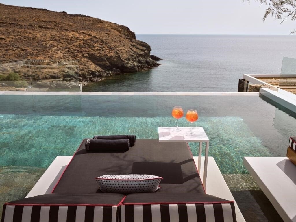 Картинка Semeli Coast Curio Collection by Hilton 5*