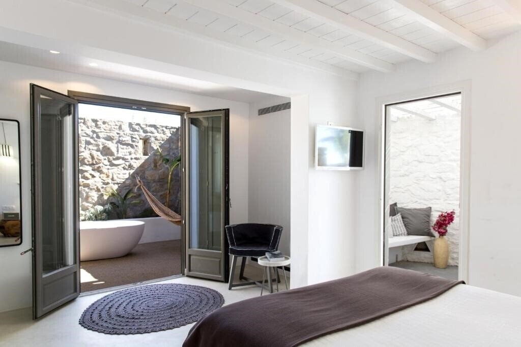 Фотография Ostraco Suites 4*