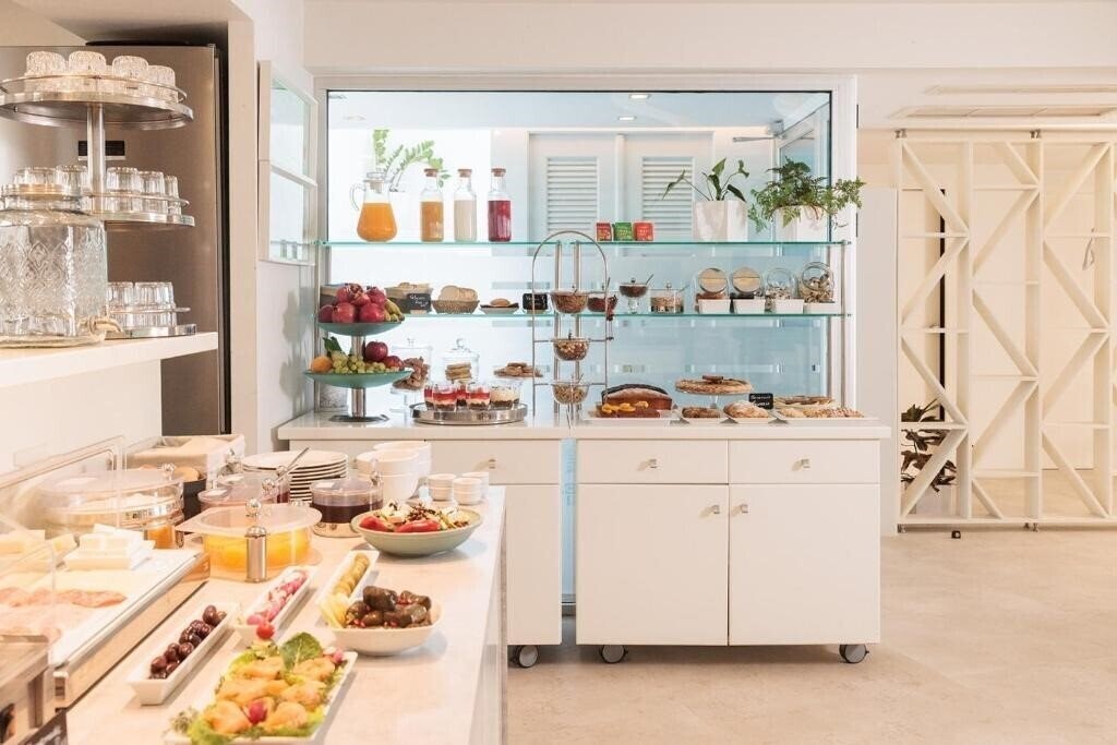 Зображення Iria Beach Art Hotel 4*