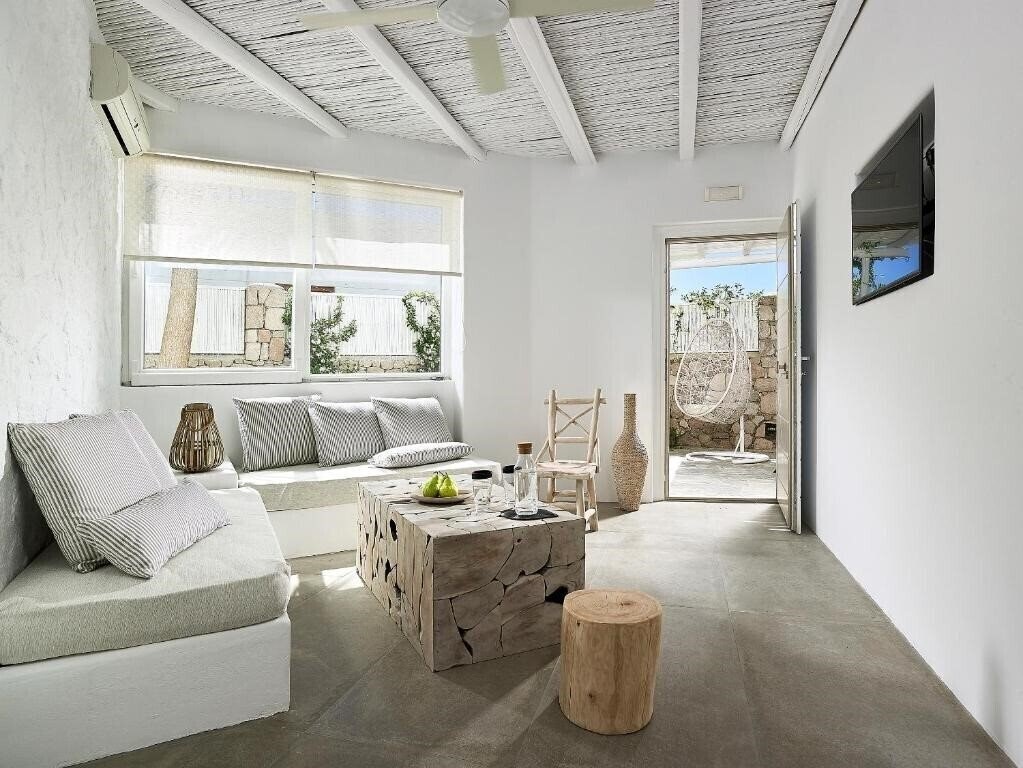 Отель Delmar Apartments & Suites 2*