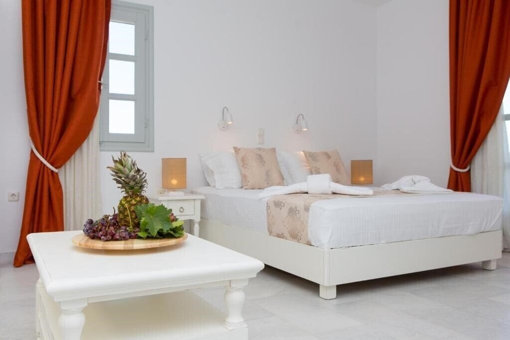 Картинка Sun & Moon Villas & Suites 3*