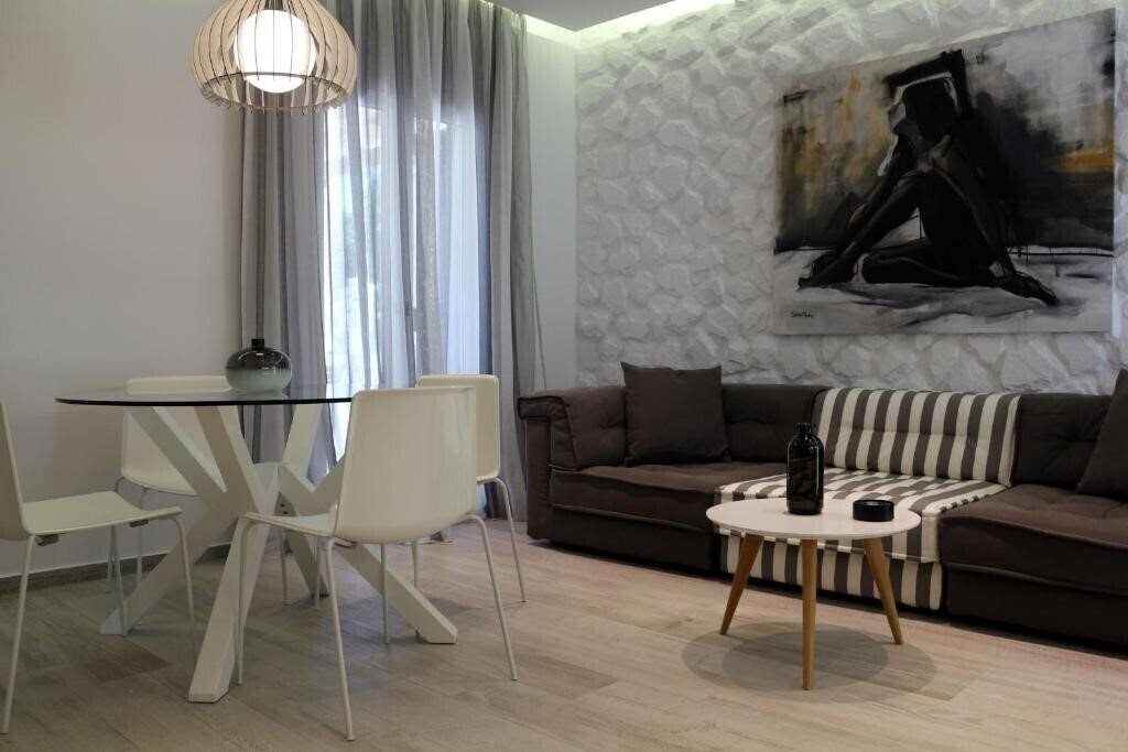 Картинка Elegant Apartments 4*