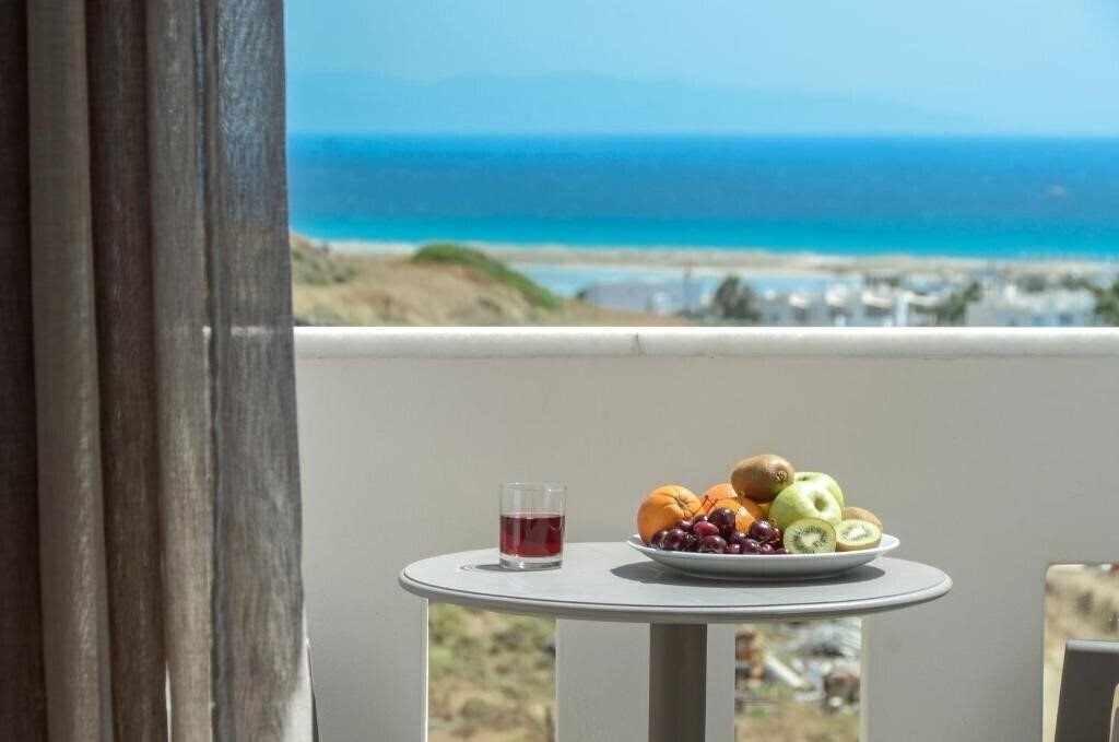 Фотографія Naxos Luxury Villas 4*