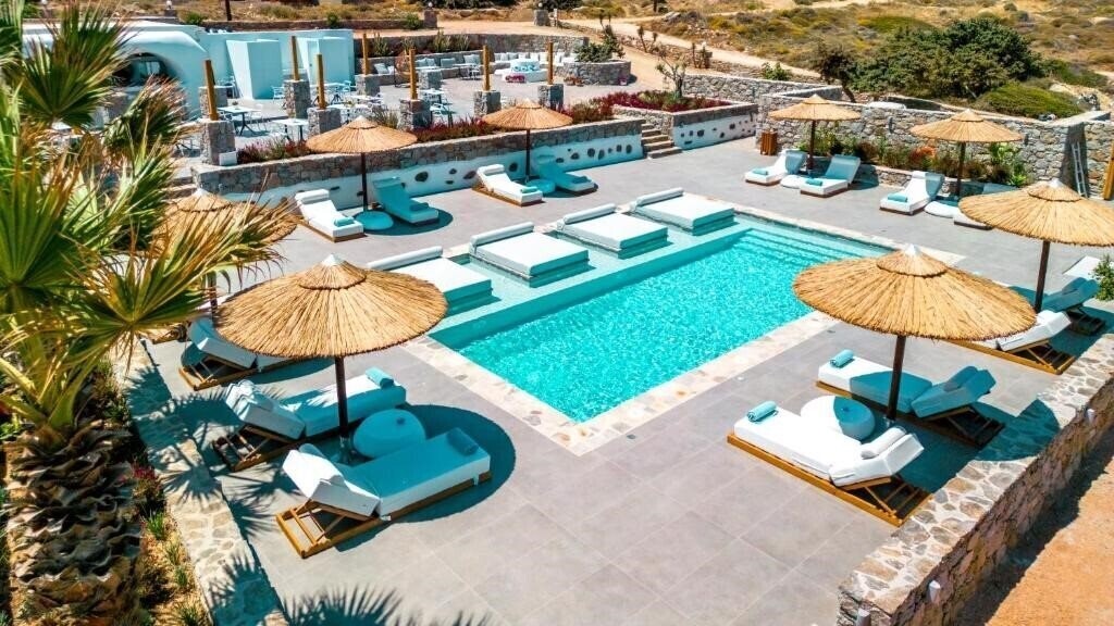 Готель Cave Suites 3*