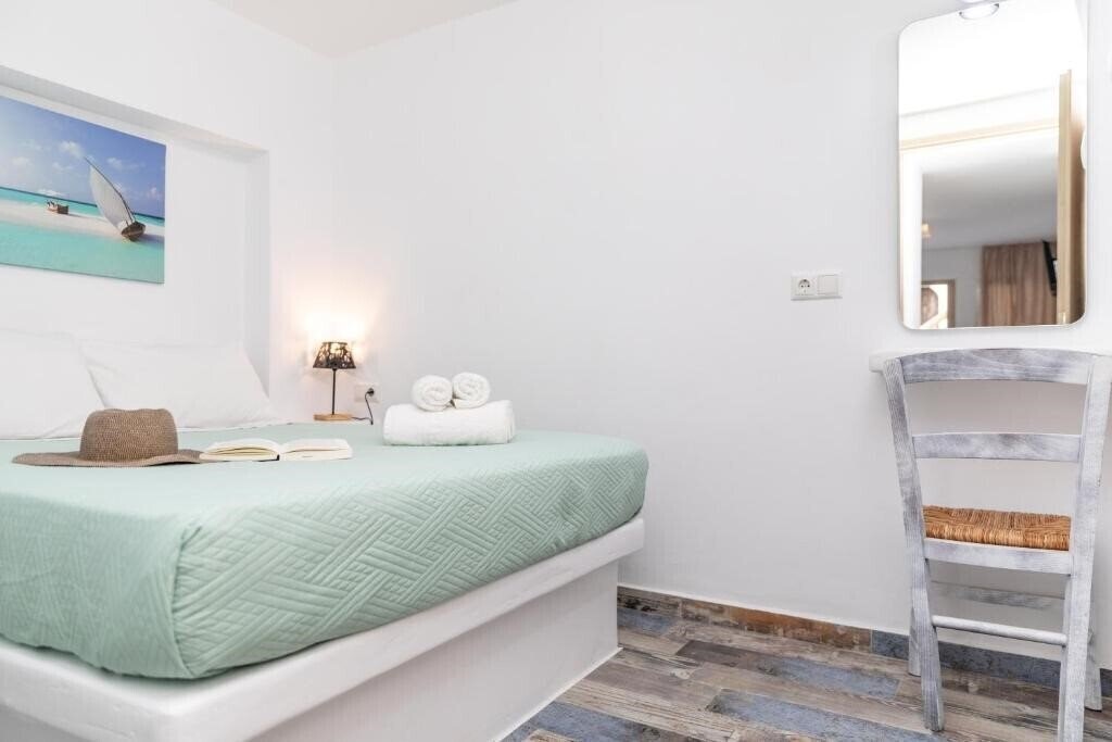 Готель Depis Apartments 3*