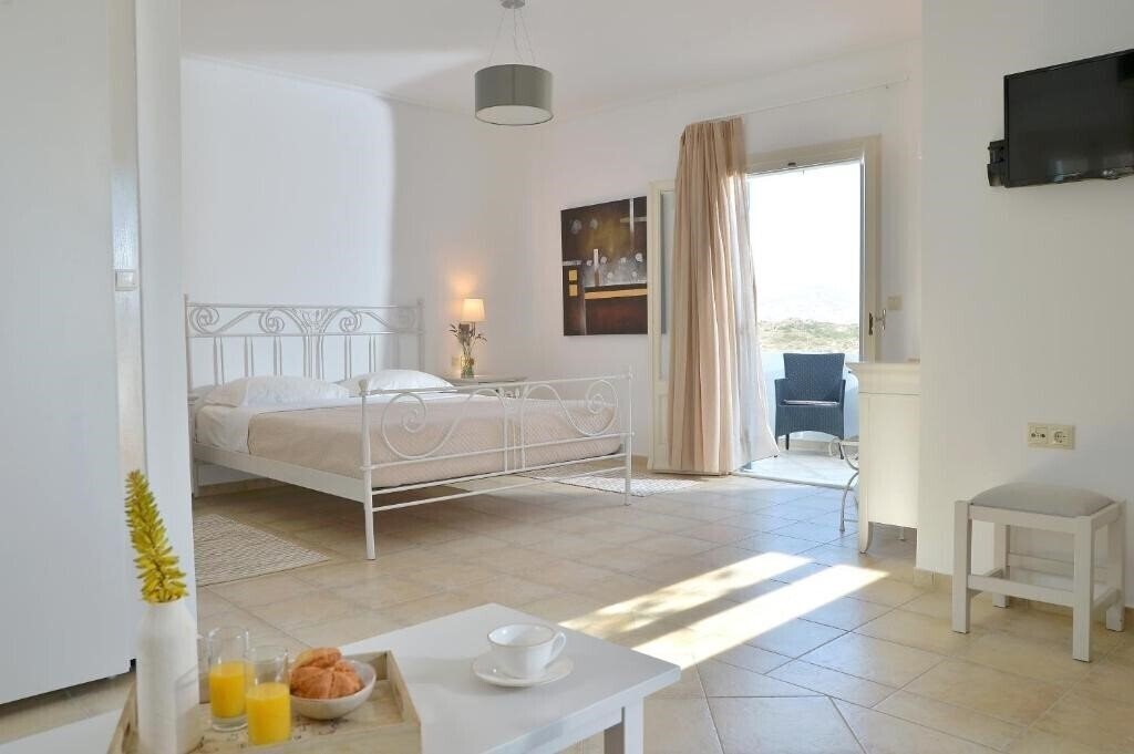 Фото Hotel Mediterranean 3*