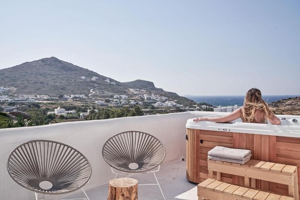 Фото Naxian Utopia Luxury Villas & Suites 3*