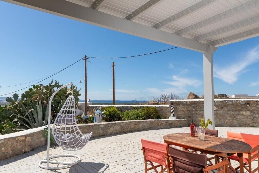 Отель The Stone House Naxos 3*