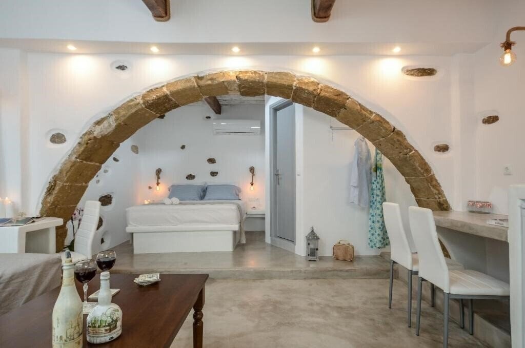 Отель Venetian Suites 3*