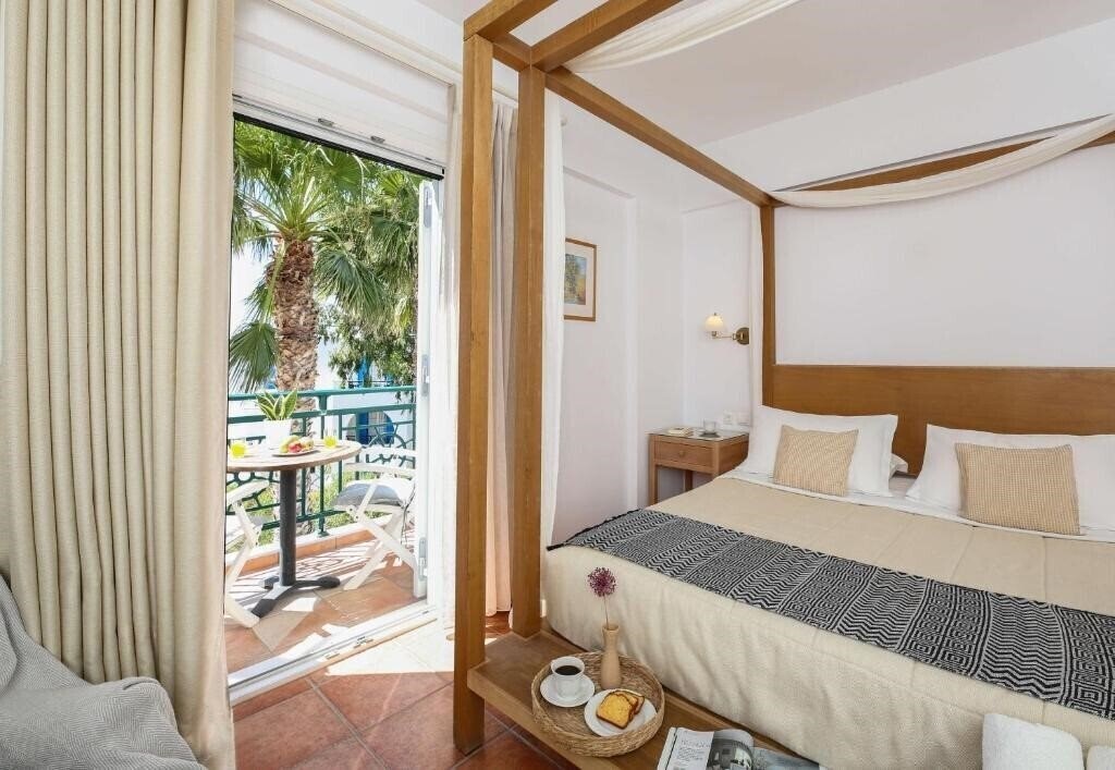 Картинка Astir Of Naxos 3*