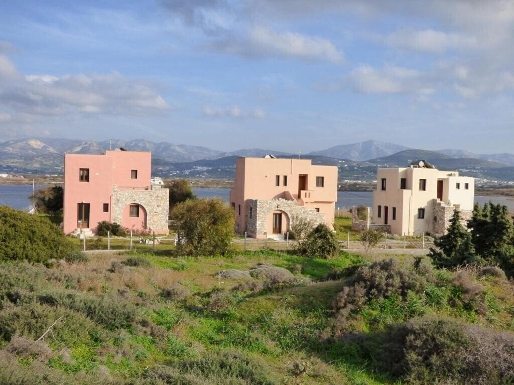 Готель Gratsias Luxury Apartments 3*