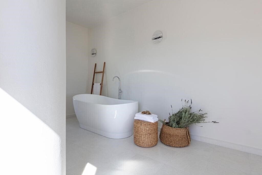 Фотографія Ammothines Cycladic Suites 5*