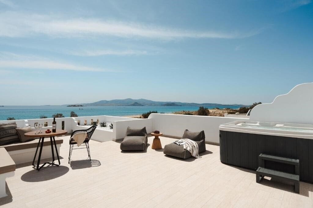 Фотография Almiriki Naxos Beachside Living 4*