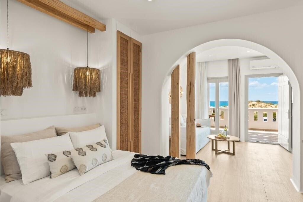 Фото Almiriki Naxos Beachside Living 4*