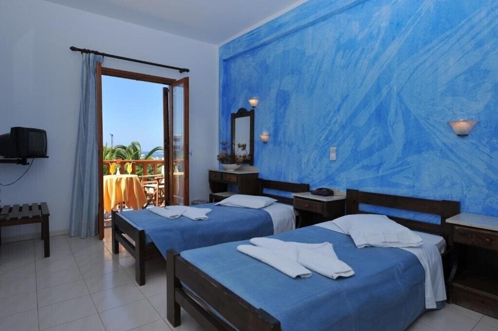 Фото Eri Hotel 3*