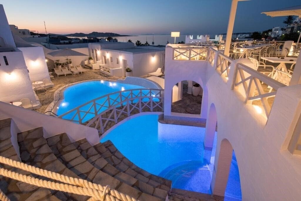 Готель Kanales Rooms & Suites 4*