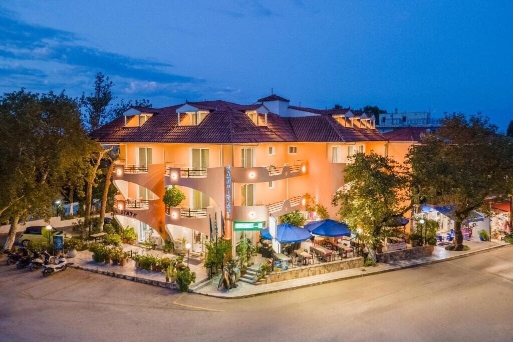 Отель Odysseus Palace 4*