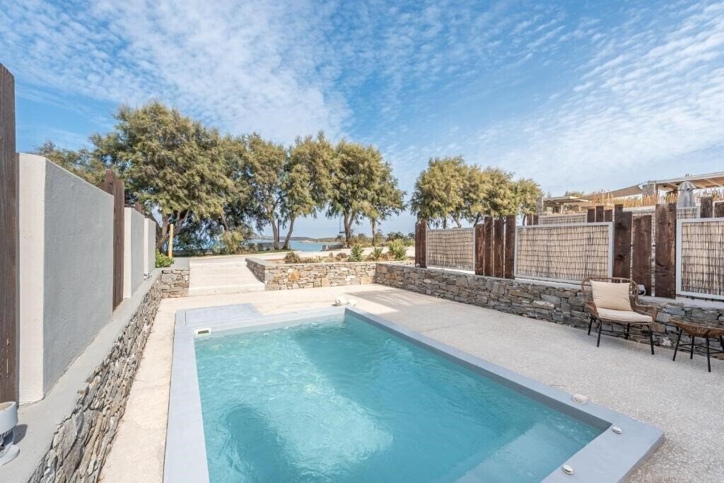 Фото Paros Comfy Suites 4*