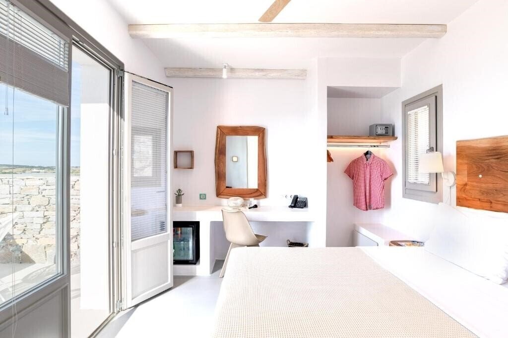 Фотография Paros Comfy Suites 4*