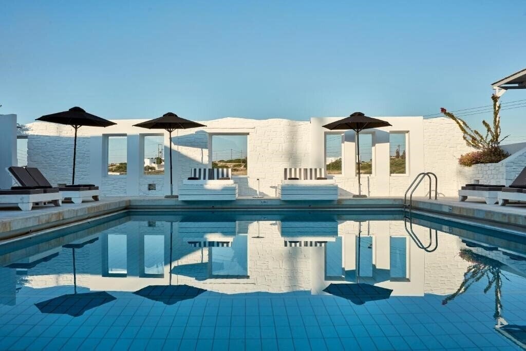 Зображення Mr & Mrs White Paros Suites & More 4*