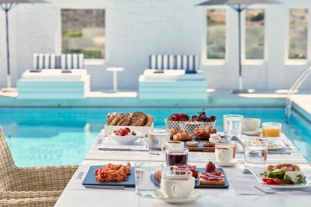 Картинка Mr & Mrs White Paros Suites & More 4*
