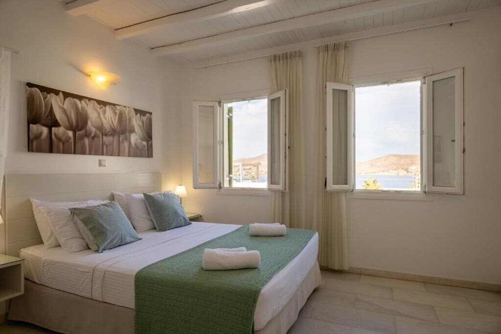Фото Anthos Apartments Paros 4*