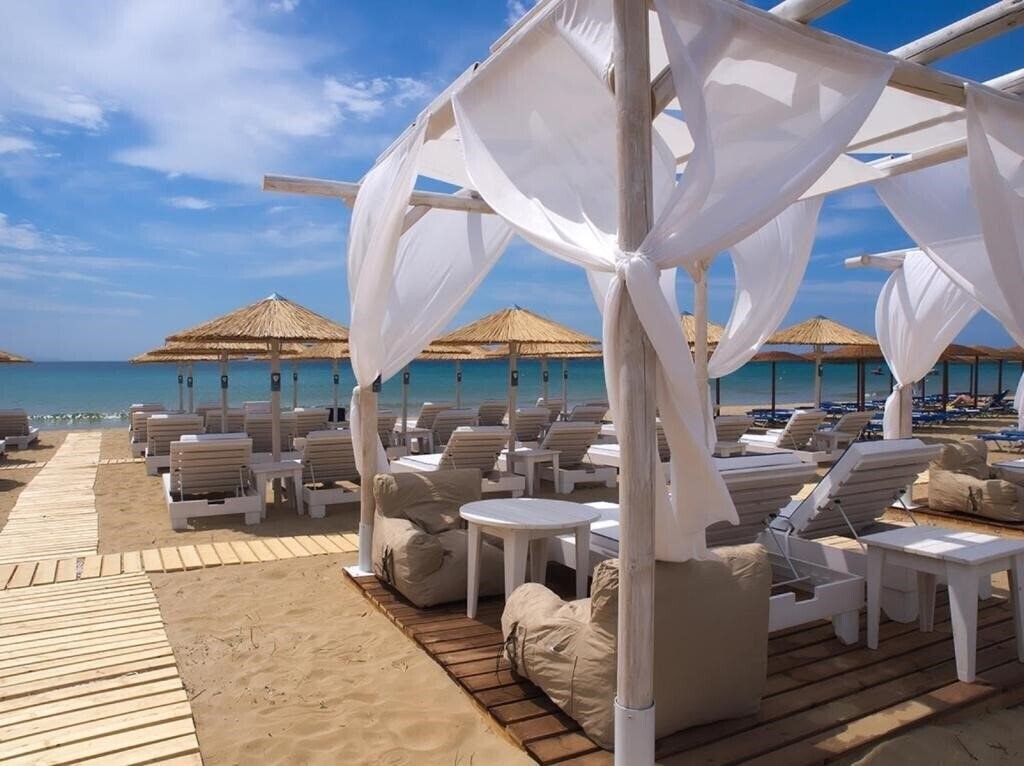 Отель Amaryllis Beach Hotel 3*