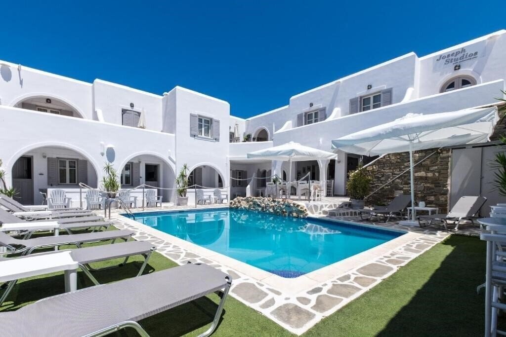 Готель Joseph Apartments 3*