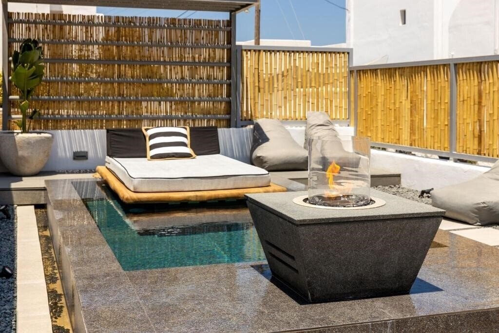 Готель Parion Opus - Adults Only 3*