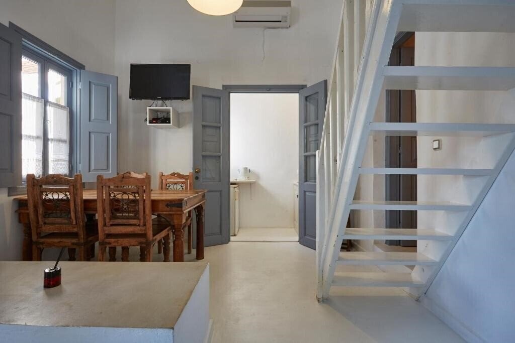 Фотография 9 Muses Exclusive Apts Patmos 3*