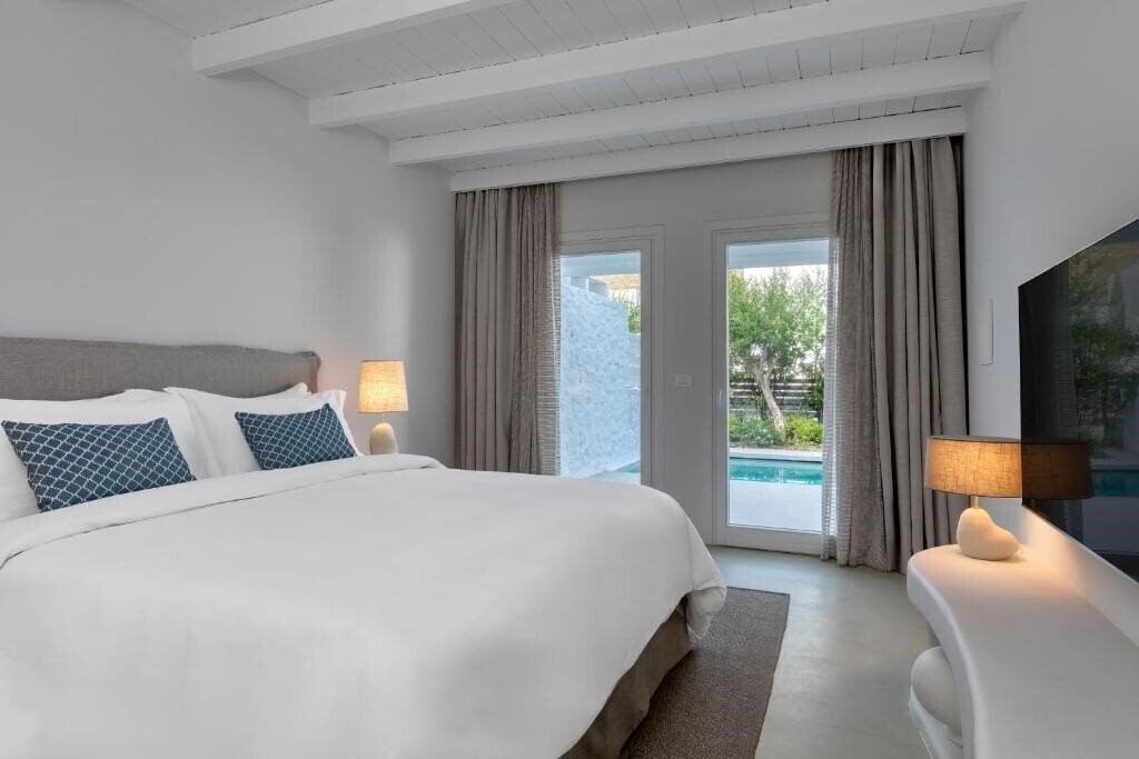 Зображення Patmos Aktis Suites & Spa Hotel 5*