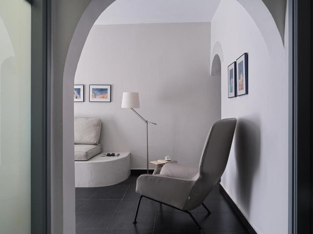 Фото Petra Hotel & Suites Patmos 2*