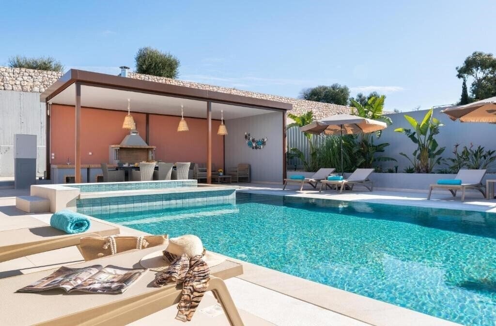 Фото Eliаs Villa 4*