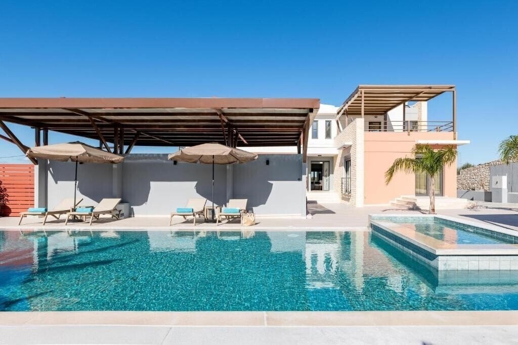 Картинка Eliаs Villa 4*